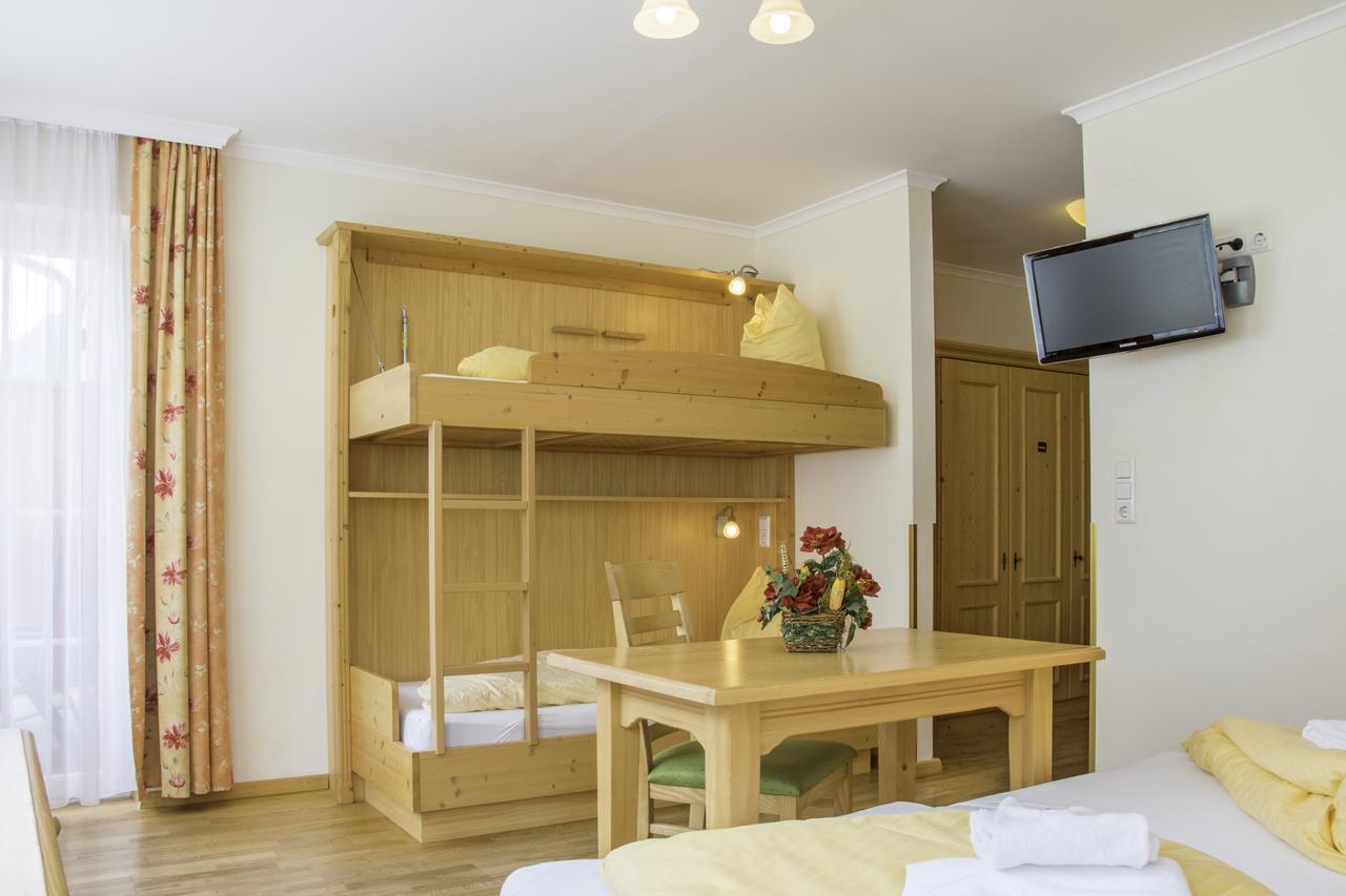 Hotel Gell Tweng Kültér fotó