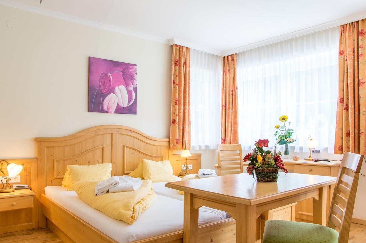 Hotel Gell Tweng Kültér fotó