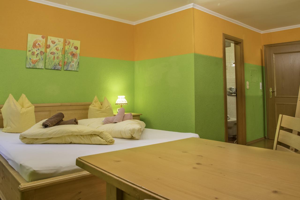 Hotel Gell Tweng Kültér fotó