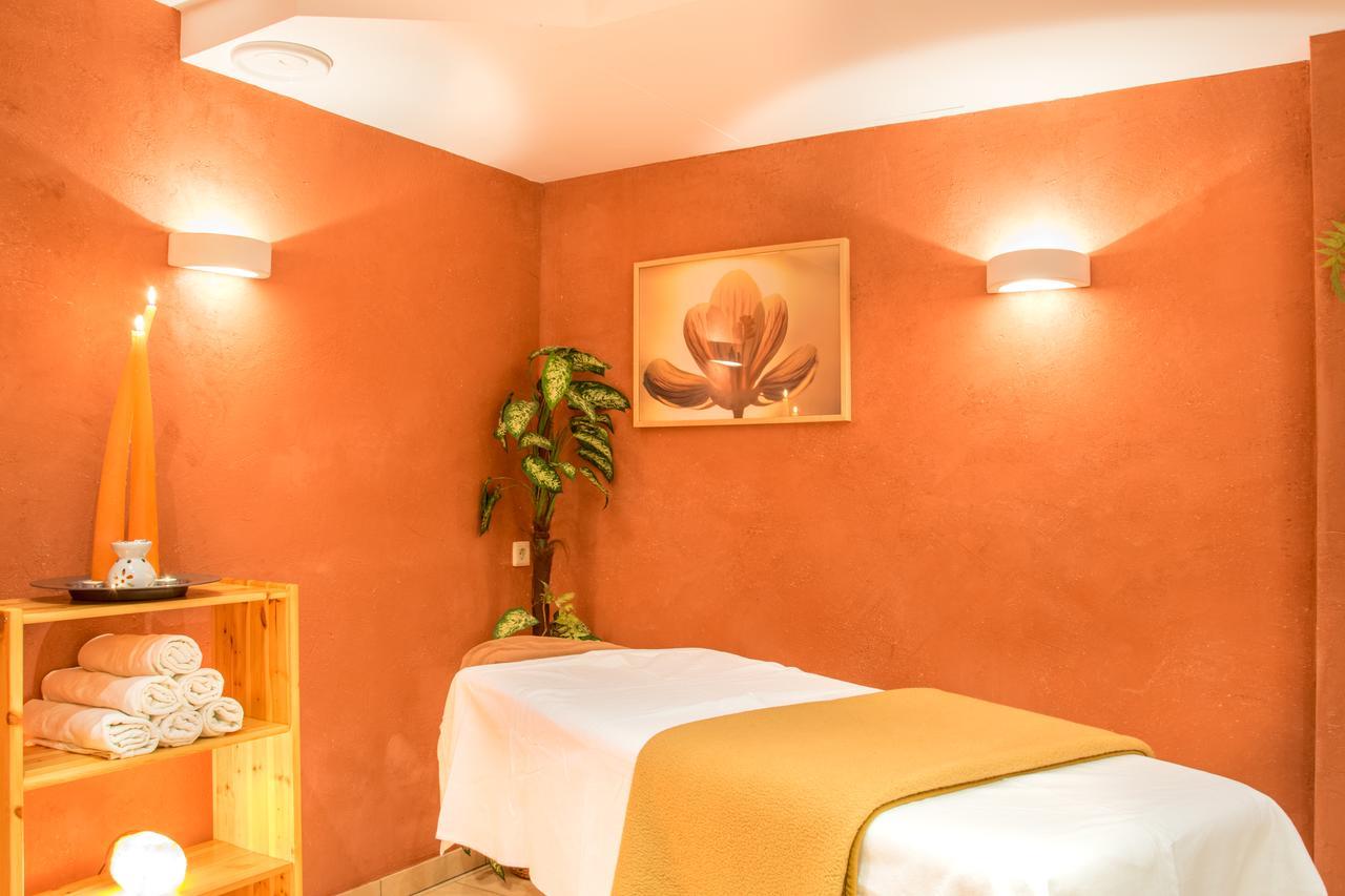 Hotel Gell Tweng Kültér fotó